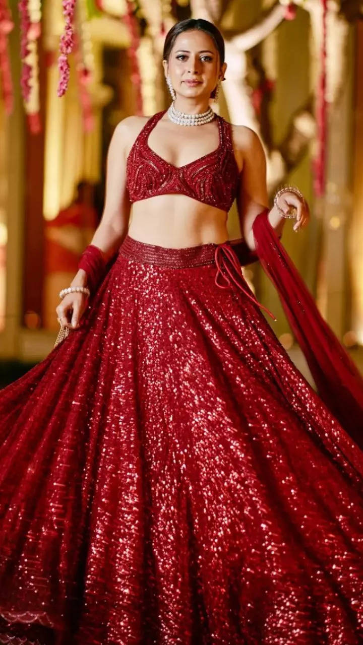 We are speechless after seeing this beauty in red