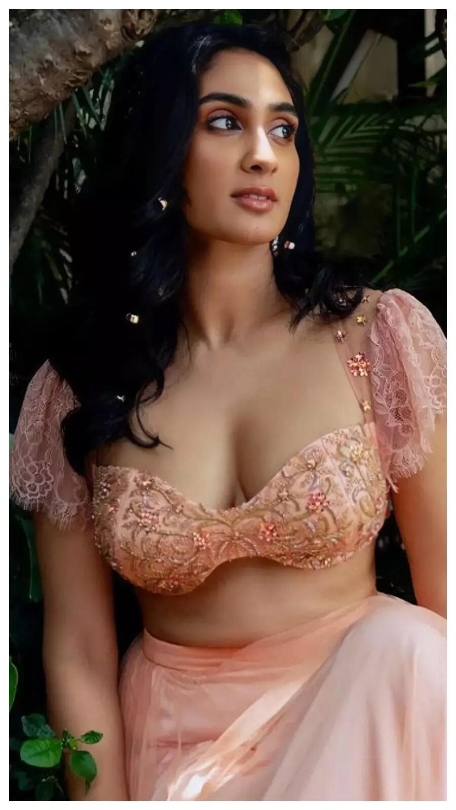 Deepti Sati raises the temperature with her stunning clicks | Times of India