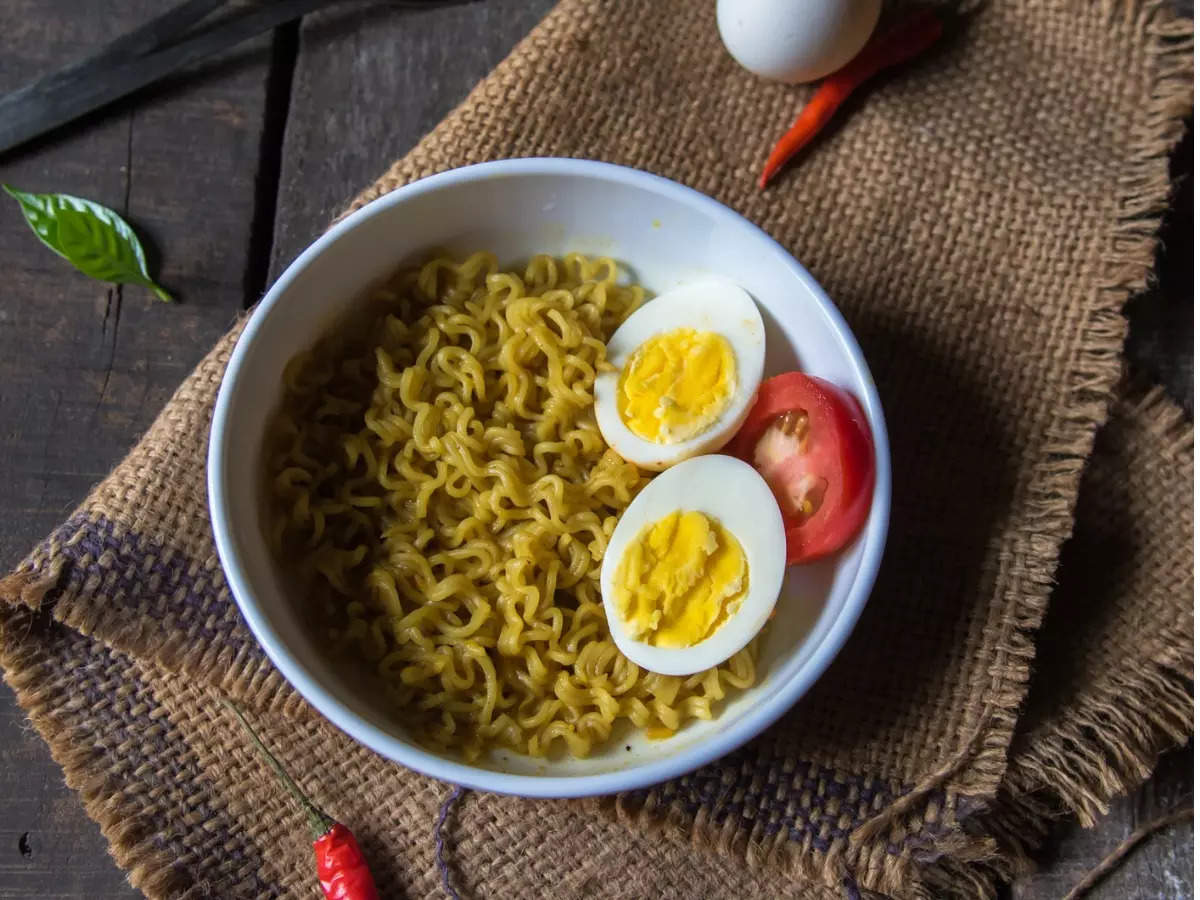 Egg Maggi Recipe – How To Make Healthy Egg Maggi - Licious