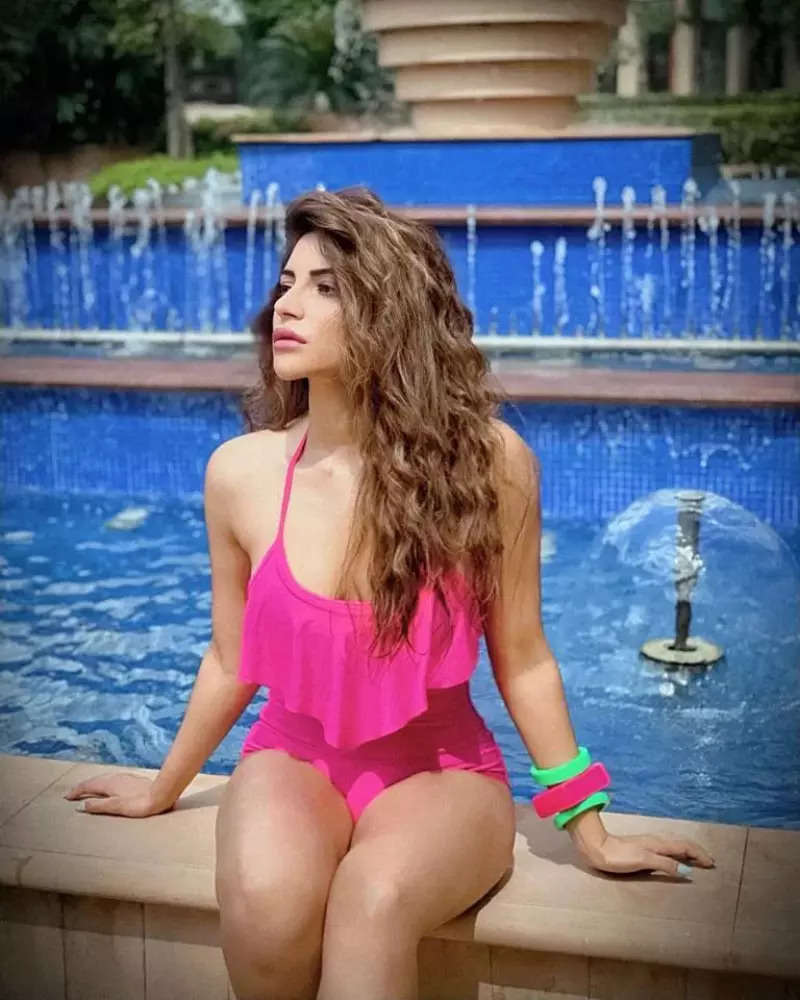 Shama Sikander raises the temperature in stylish beachwears as she holidays in style!