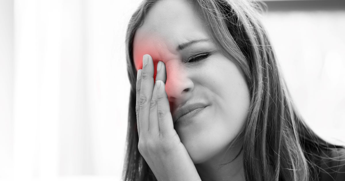 Coronavirus Eye twitching and other eye symptoms associated with COVID19
