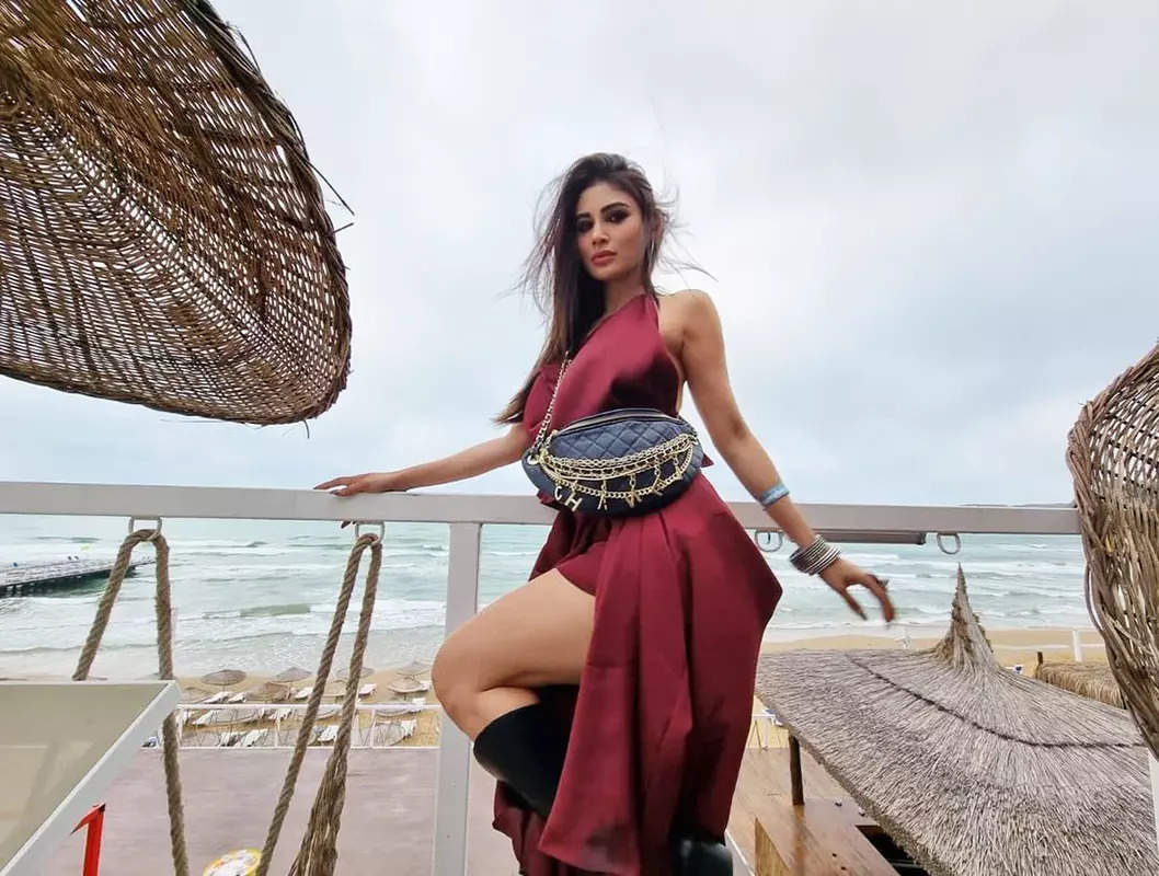 Fans go gaga over Mouni Roy's new breathtaking pictures in a printed bikini
