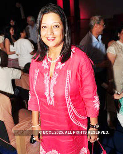 Play: 'Kucch Bhi Ho Sakta Hai'