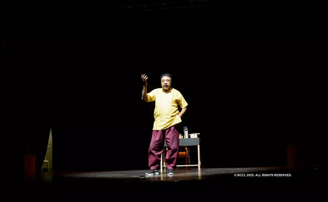 Aisa Hi Hota Hai: A play