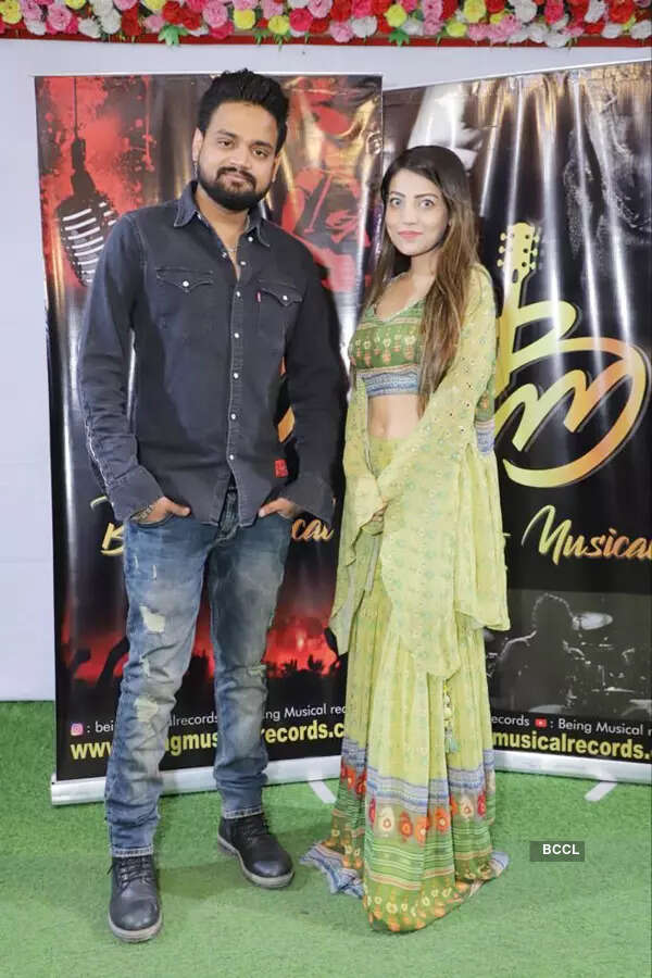 Afreen Rahat's new song 'Kaali Bindi' out; fans shower their love for the actress