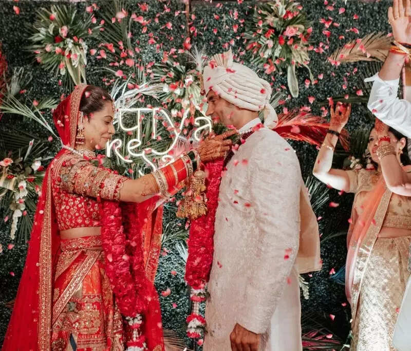 Payal Rohatgi, Sangram Singh tie the knot, see dreamy pictures from their intimate Agra wedding