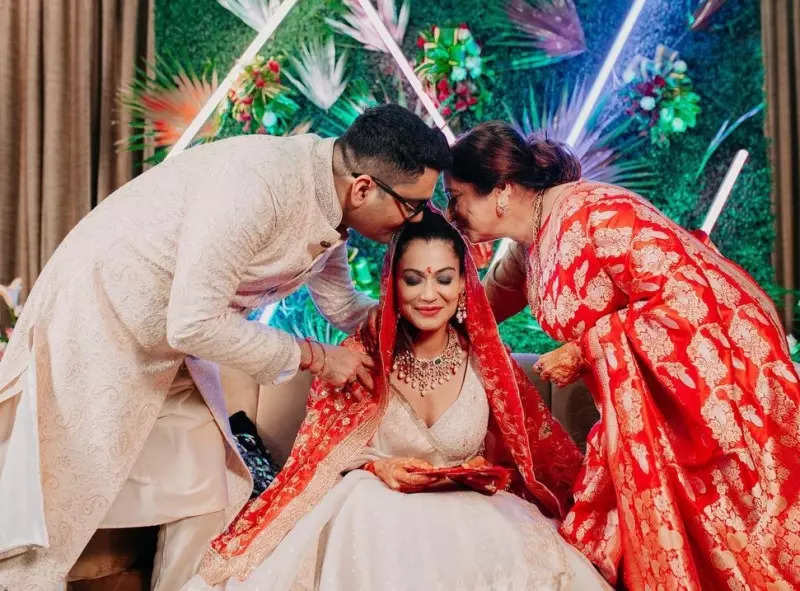 Payal Rohatgi, Sangram Singh tie the knot, see dreamy pictures from their intimate Agra wedding