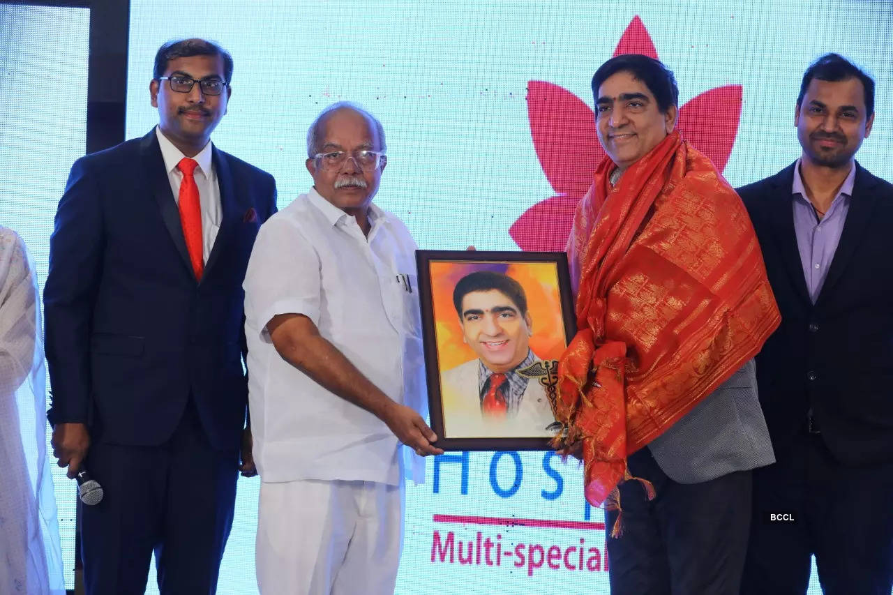Pictures from Sravani Hospitals Award ceremony