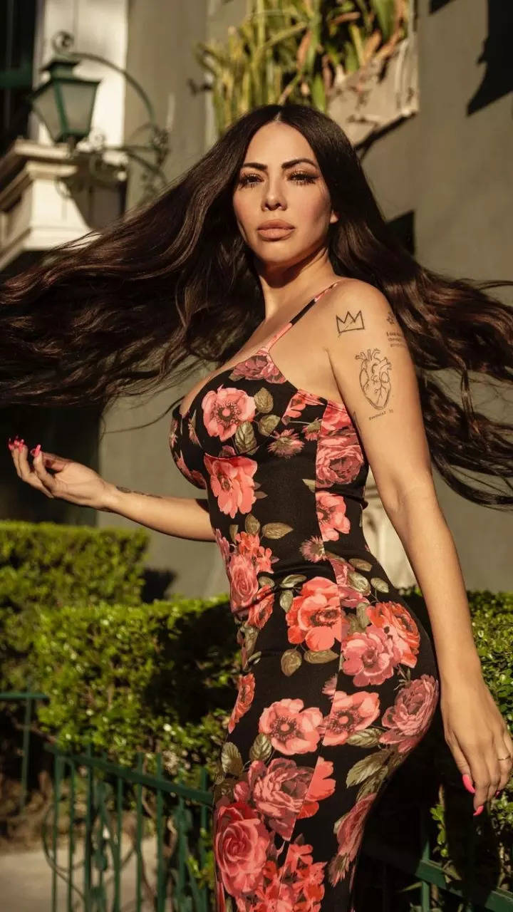 Meet Kim Kardashian's lookalike Jimena Sanchez whose stylish pictures will leave you impressed