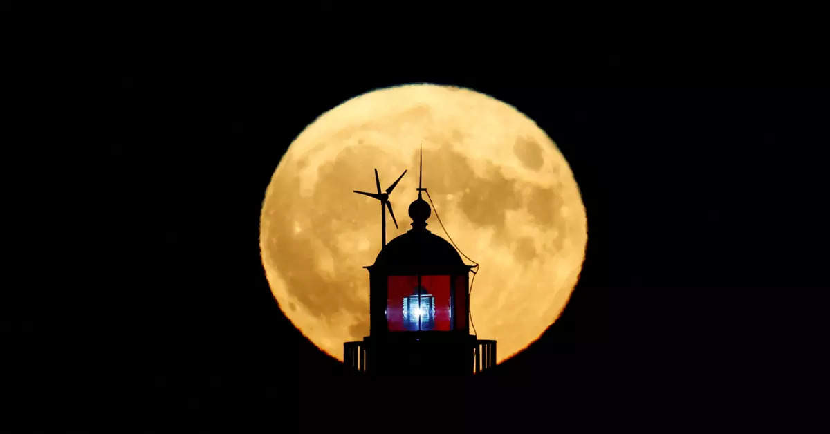 25 stunning images of the 'Buck Moon' from around the world