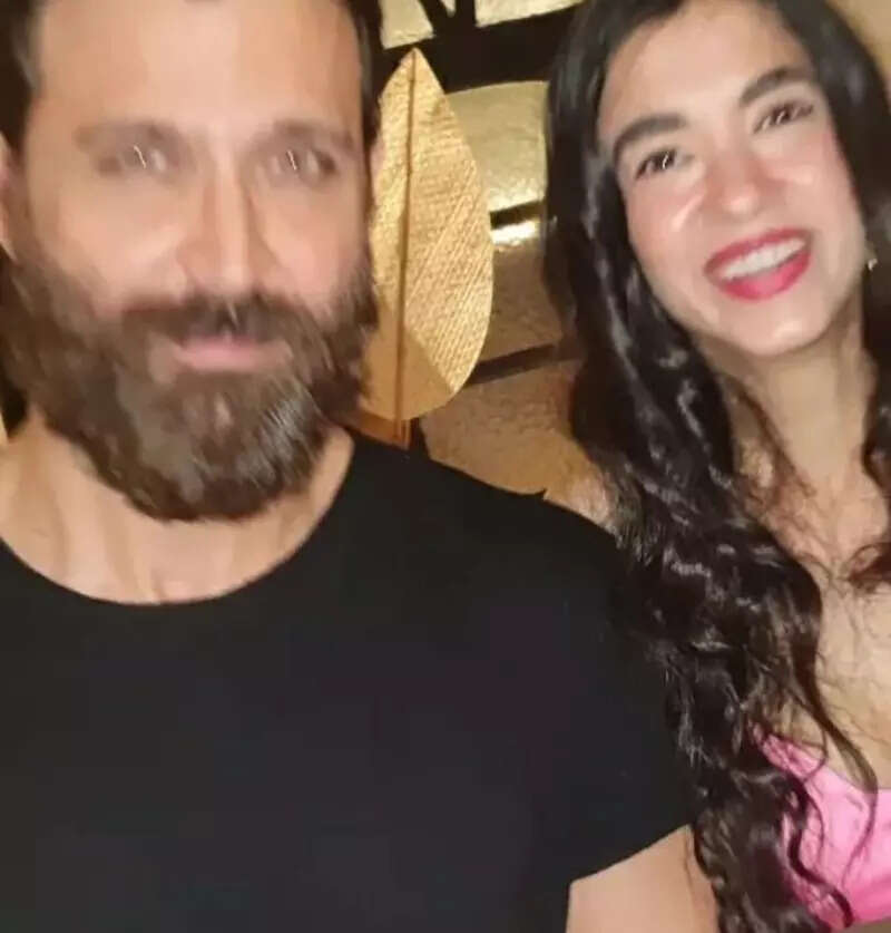 New loved-up pictures of Hrithik Roshan and girlfriend Saba Azad chilling at a London club