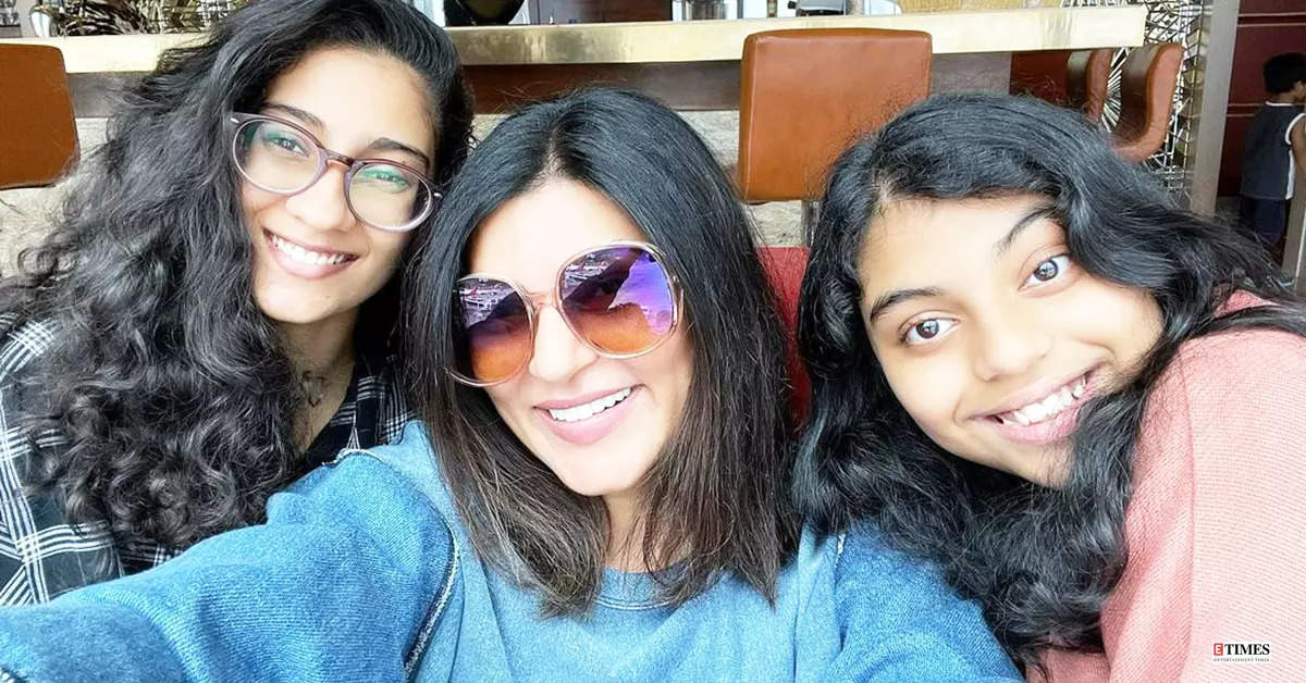 Quashing wedding rumours with Lalit Modi, Sushmita Sen shares a happy picture with daughters
