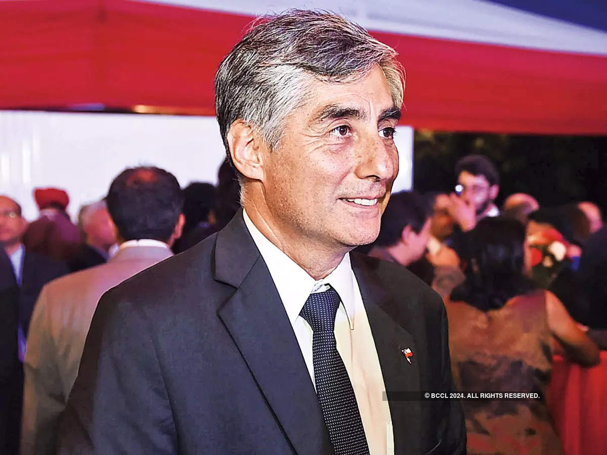 Juan Angulo, Ambassador of Chile