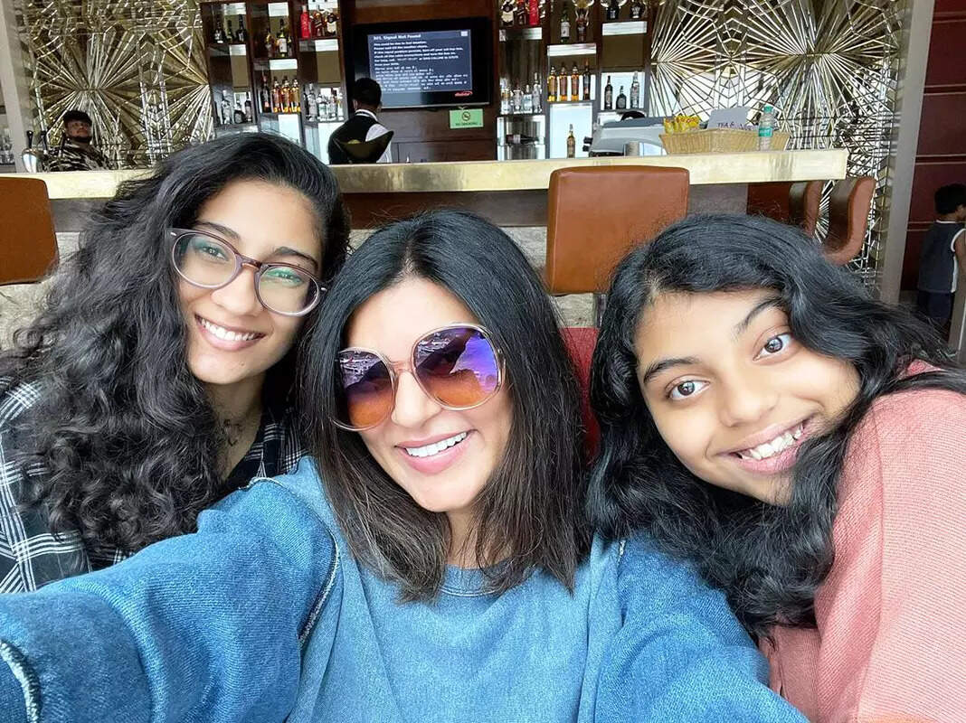 Hitting back at trolls for calling her &lsquo;gold digger&rsquo;, Sushmita Sen shares a new pool picture from her vacay