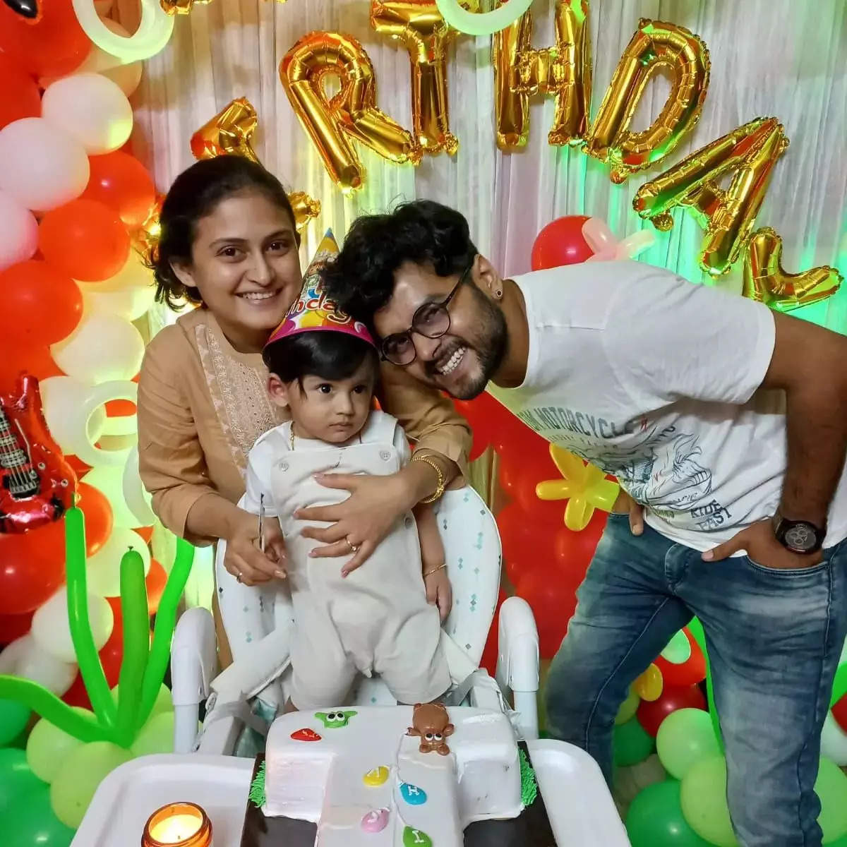 Suvajit Kar-Prriyam Chakroborty’s son-shine Mishav turns a year older ...