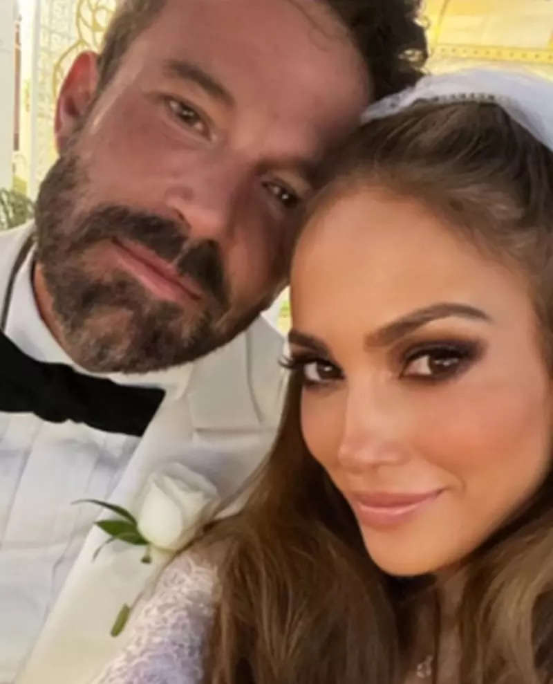 Dreamy wedding pictures of Jennifer Lopez and Ben Affleck from Vegas go viral!