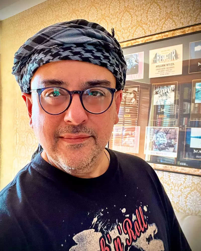 Adnan Sami deletes all his pictures from Instagram; leaves fans worried