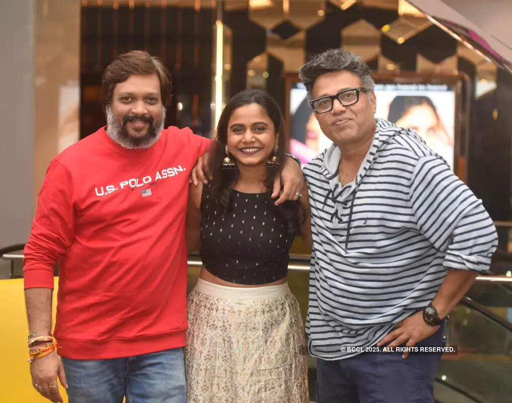 Akshay Bardapurkar, Hemangi Kavi and Sanjay Jadhav