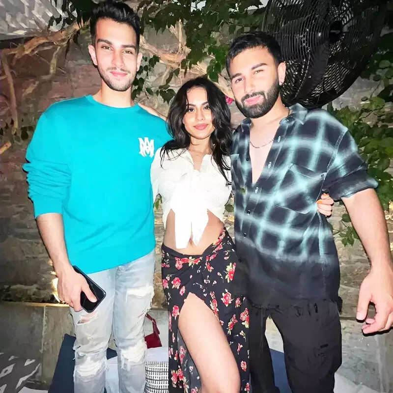 From crop top to thigh-high slit skirt, Nysa Devgan turns heads in these stylish vacation pictures