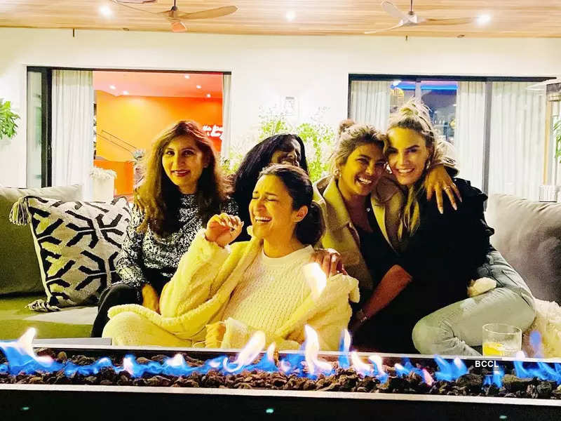 Parineeti Chopra shares inside pictures of sister Priyanka Chopra's Mexico birthday party