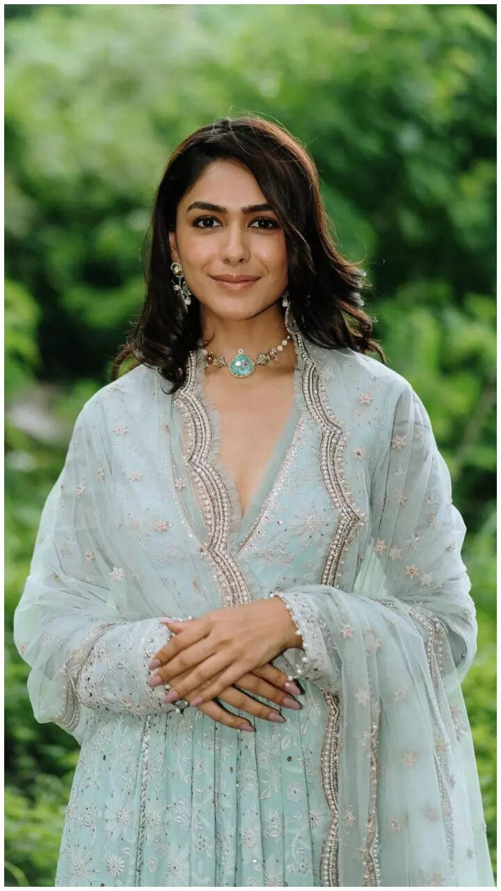 Mrunal Thakur got extensive language training for Telugu debut in 'Sita