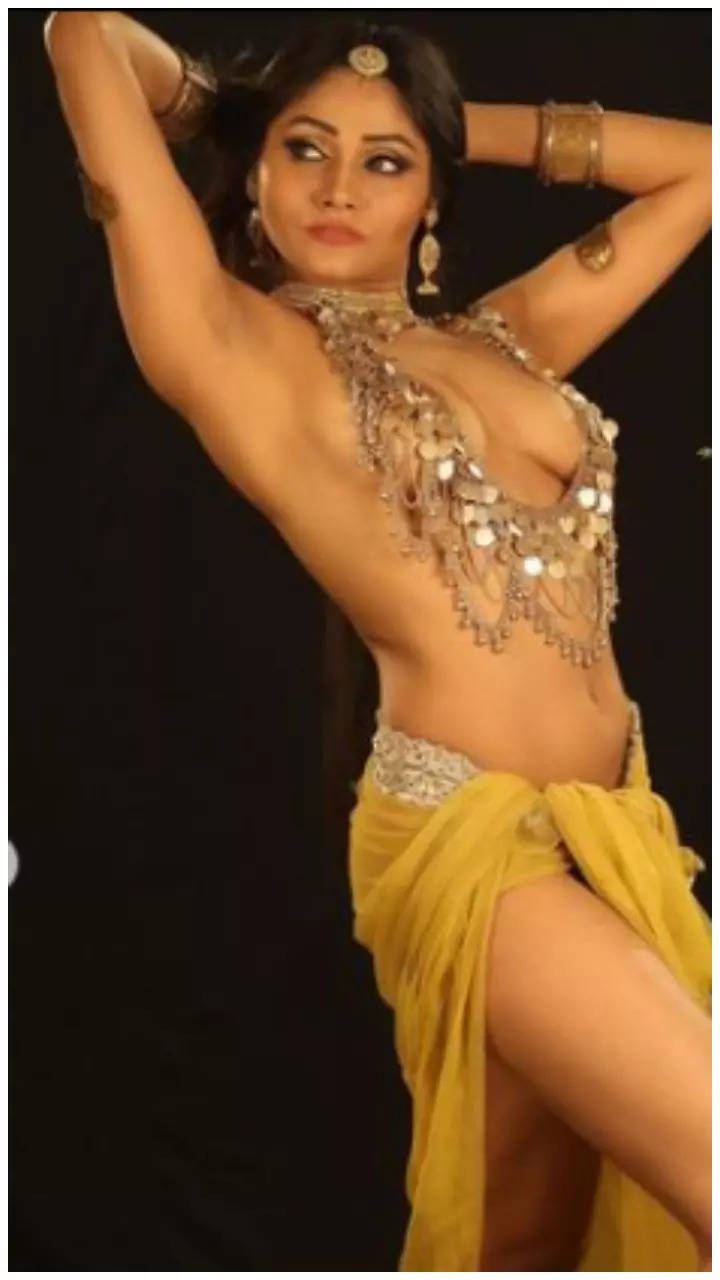 Bhojpuri celebs who stripped naked for camera | Times of India