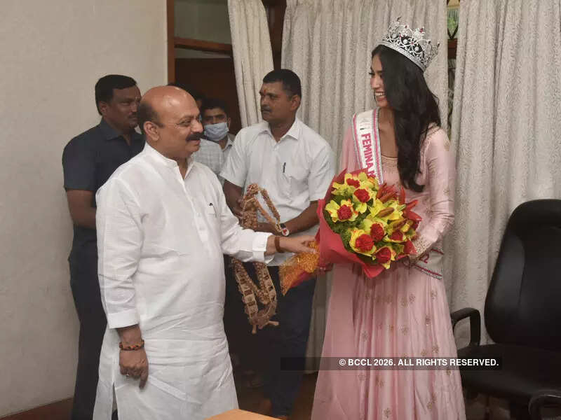 Sini Shetty's homecoming pictures