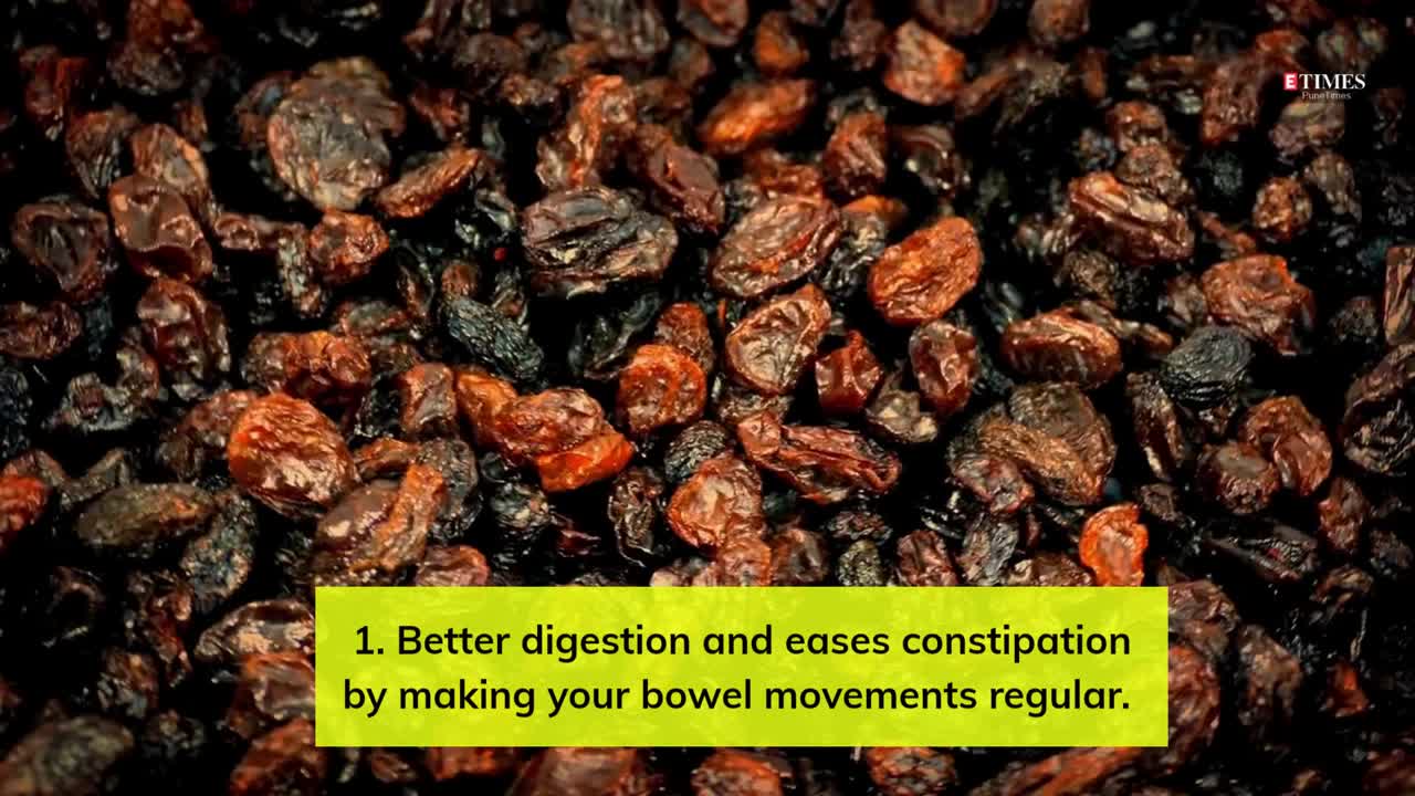 Benefits of Black raisins Why should you eat black raisins everyday