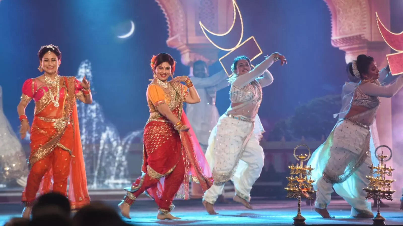 Vidya Balan joins actors Ashok Saraf, Siddharth Jadhav, Adinath Kothare