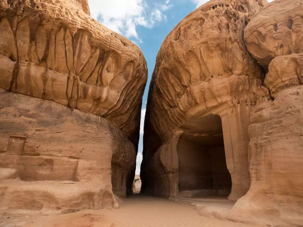 تخطي قبر في هجرة ، أول موقع تراثي لليونسكو في المملكة العربية السعودية