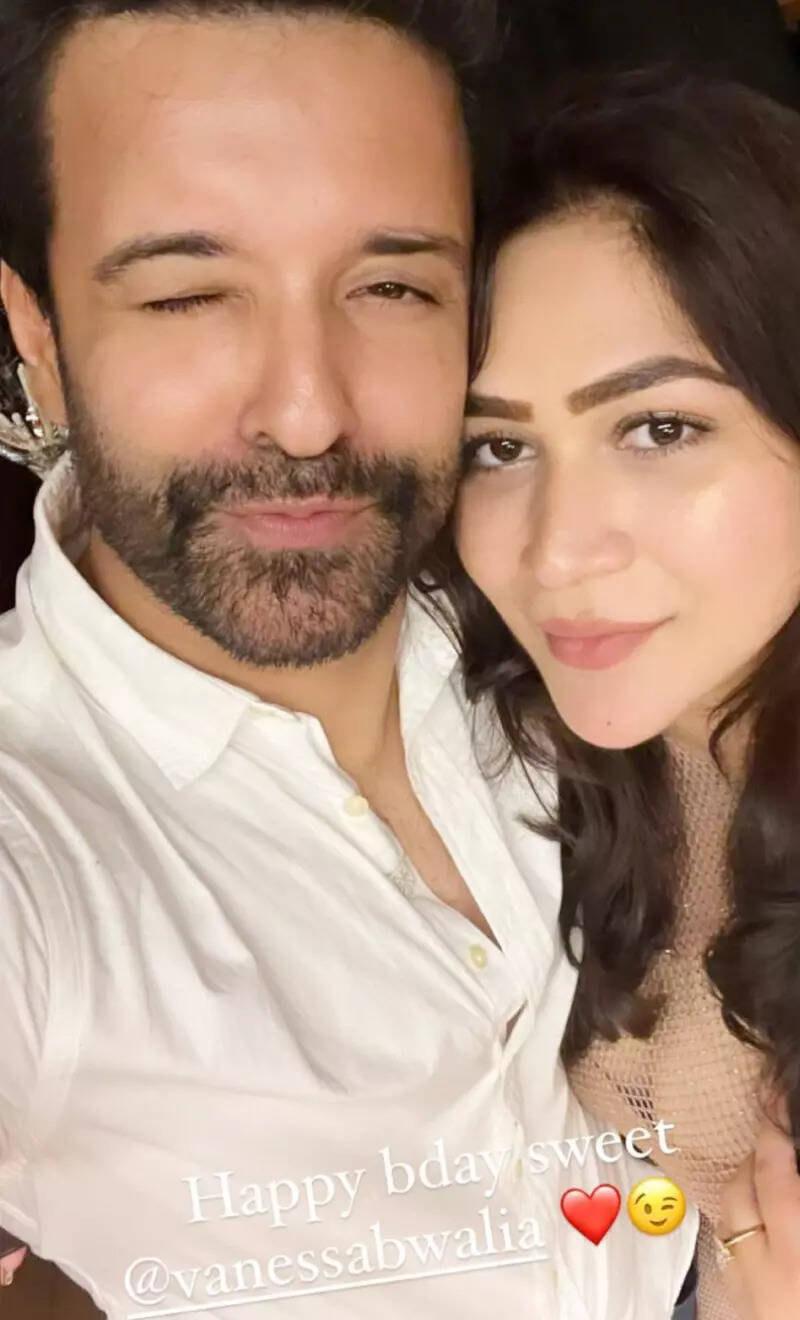 Karan-Tejasswi and Mouni-Suraj made heads turn at Bunty Walia&rsquo;s wife Vanessa Parmar's birthday party