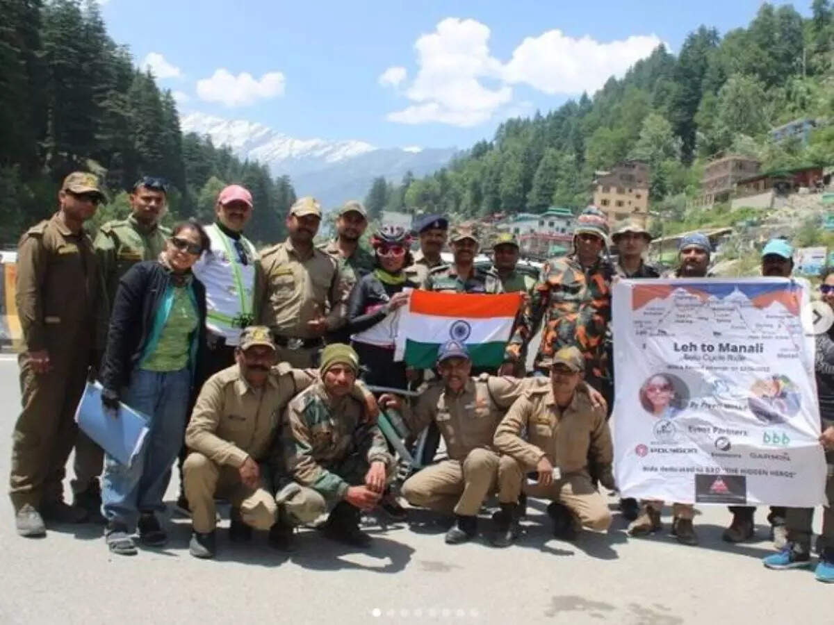 Pune cyclist becomes first woman to complete Leh-Manali route in 55 hours! Pune cyclist becomes first woman to complete Leh-Manali route in 55 hours!