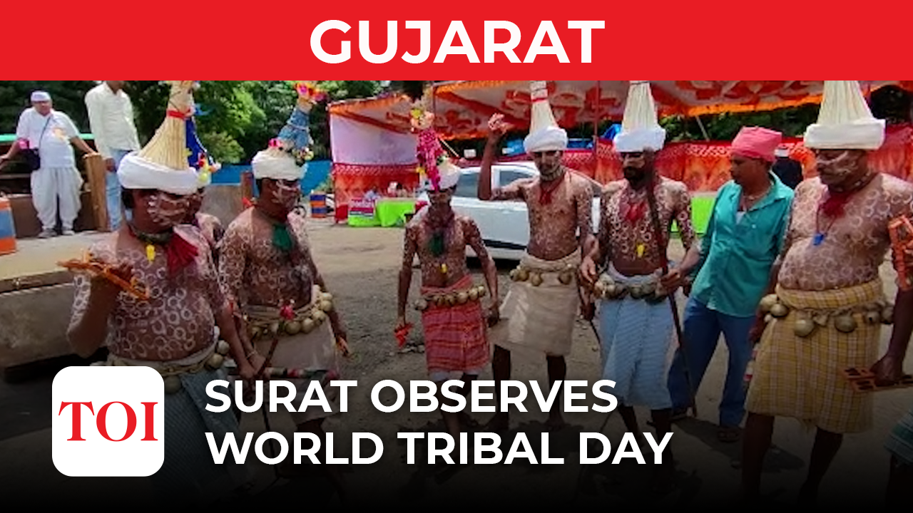 Tribal community observes World Tribal Day in Surat