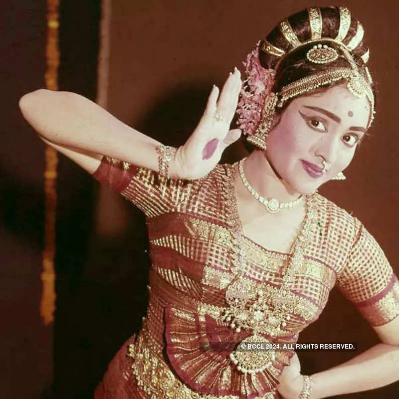 #ETimesTrendsetters: Vyjayanthimala, the 'first female superstar' of Indian cinema whose grace paved new era in fashion and beauty