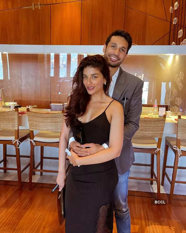 Arjun Kanungo ties the knot with Carla Dennis; inside pictures from ...