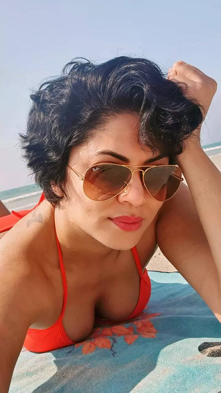 These vacation pictures of Kavita Kaushik prove her love for travelling!