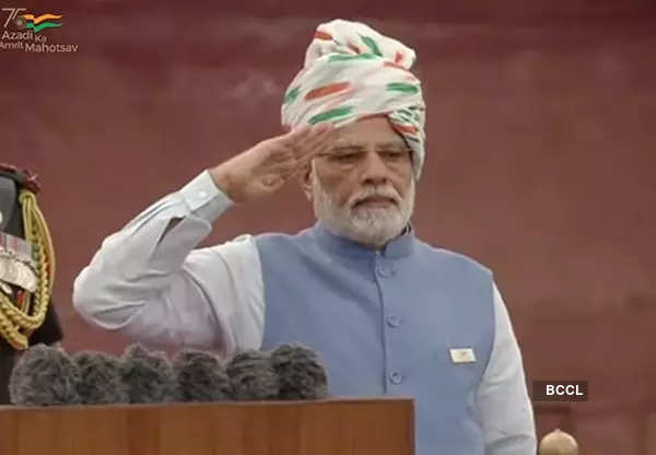 These pictures of PM Modi unfurling Tricolour at Red Fort arouse patriotism