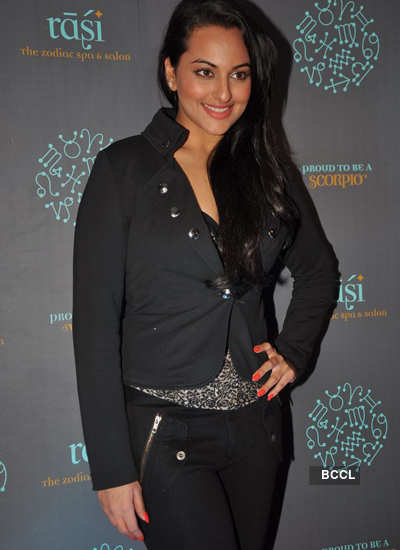 Sonakshi at event
