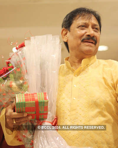 Chetan Chauhan's b'day party