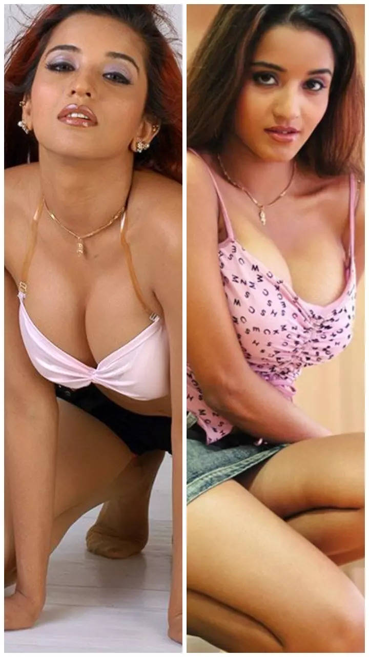 Monalisa nude boobs