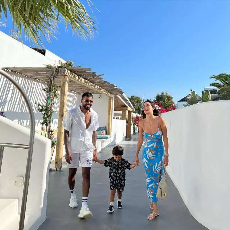Hardik Pandya and Natasa Stankovic drop stunning pictures from their exotic holiday in Greece