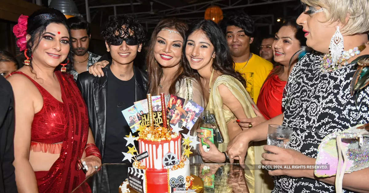 Inside pictures from Deepshikha Nagpal’s Bollywood-themed birthday party