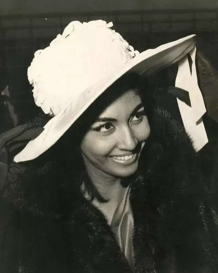 Five rare photos of Rieta Faria from her reign!