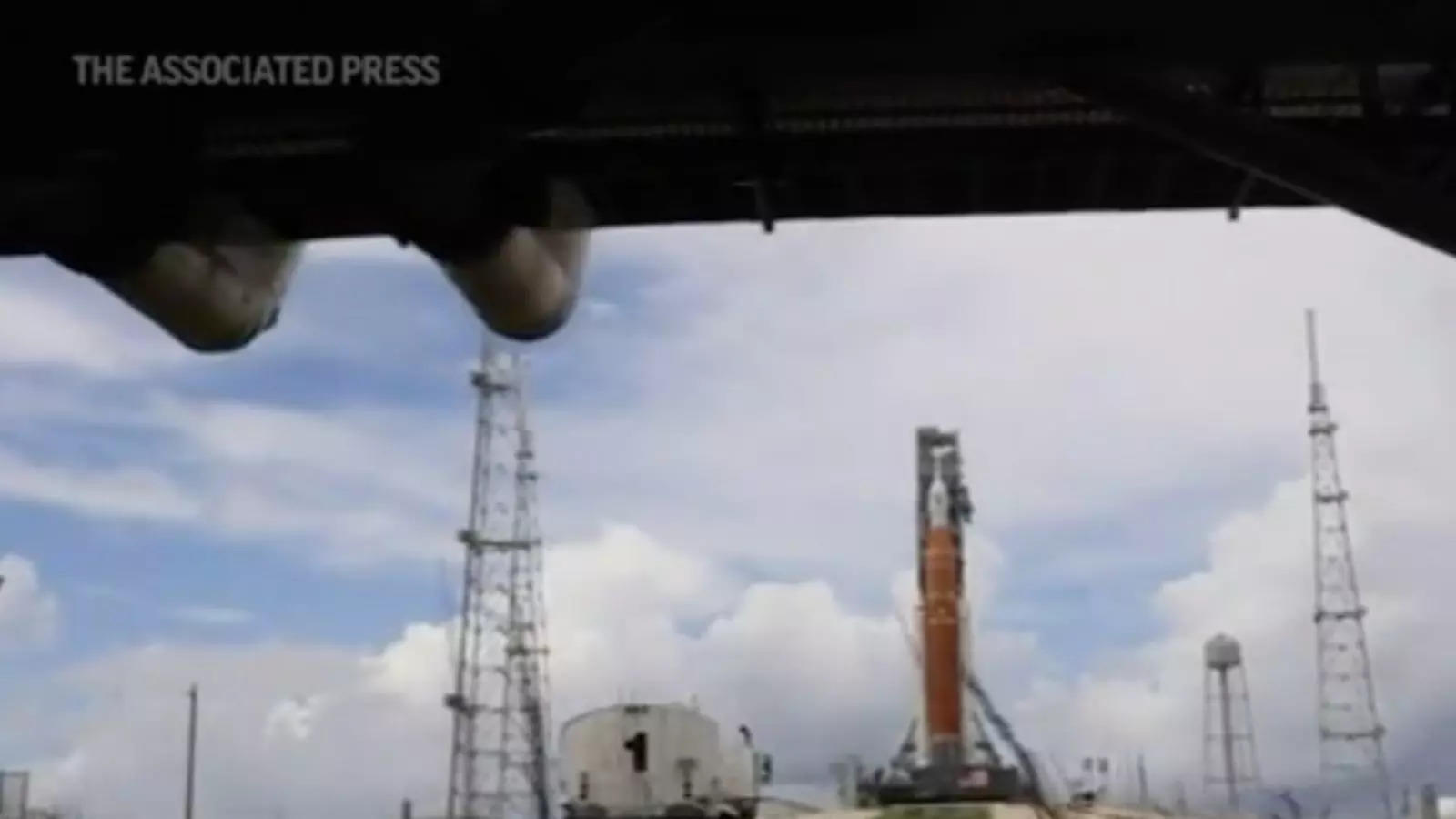 Nasa Tests New Moon Rocket 50 Years After Apollo