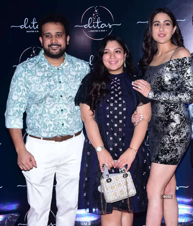 Sara Ali Khan celebrates her 27th birthday with friends