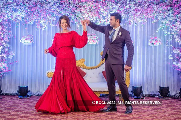 From Anjali Arora, Karan Mehra to Poonam Pandey; exclusive pictures of Payal Rohatagi and Sangram Singh's wedding reception