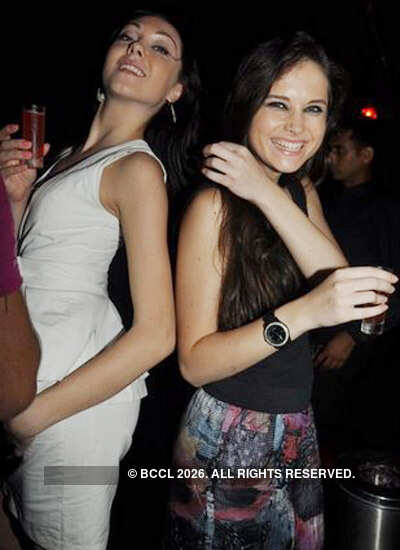 Arvina Purkayastha's b'day bash