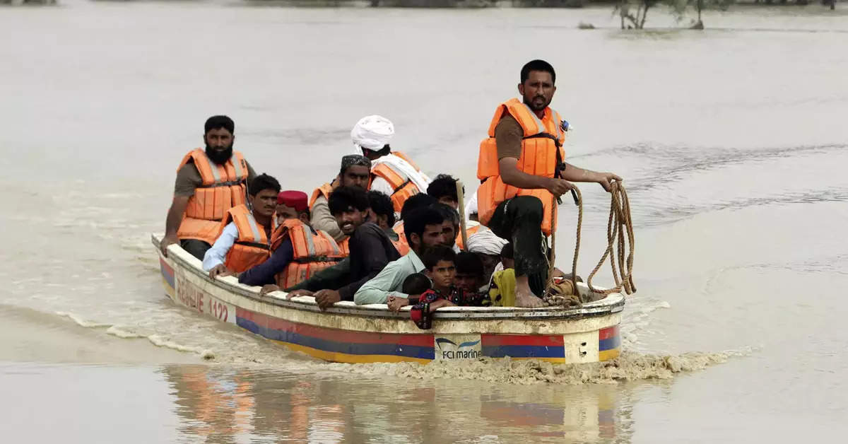 Massive floods wreak havoc in Pakistan; over 1,000 killed