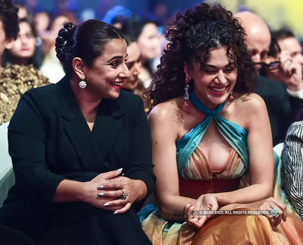 67th Wolf777news Filmfare Awards 2022: From Katrina-Vicky to Deepika-Ranveer, candid moments from the starry night