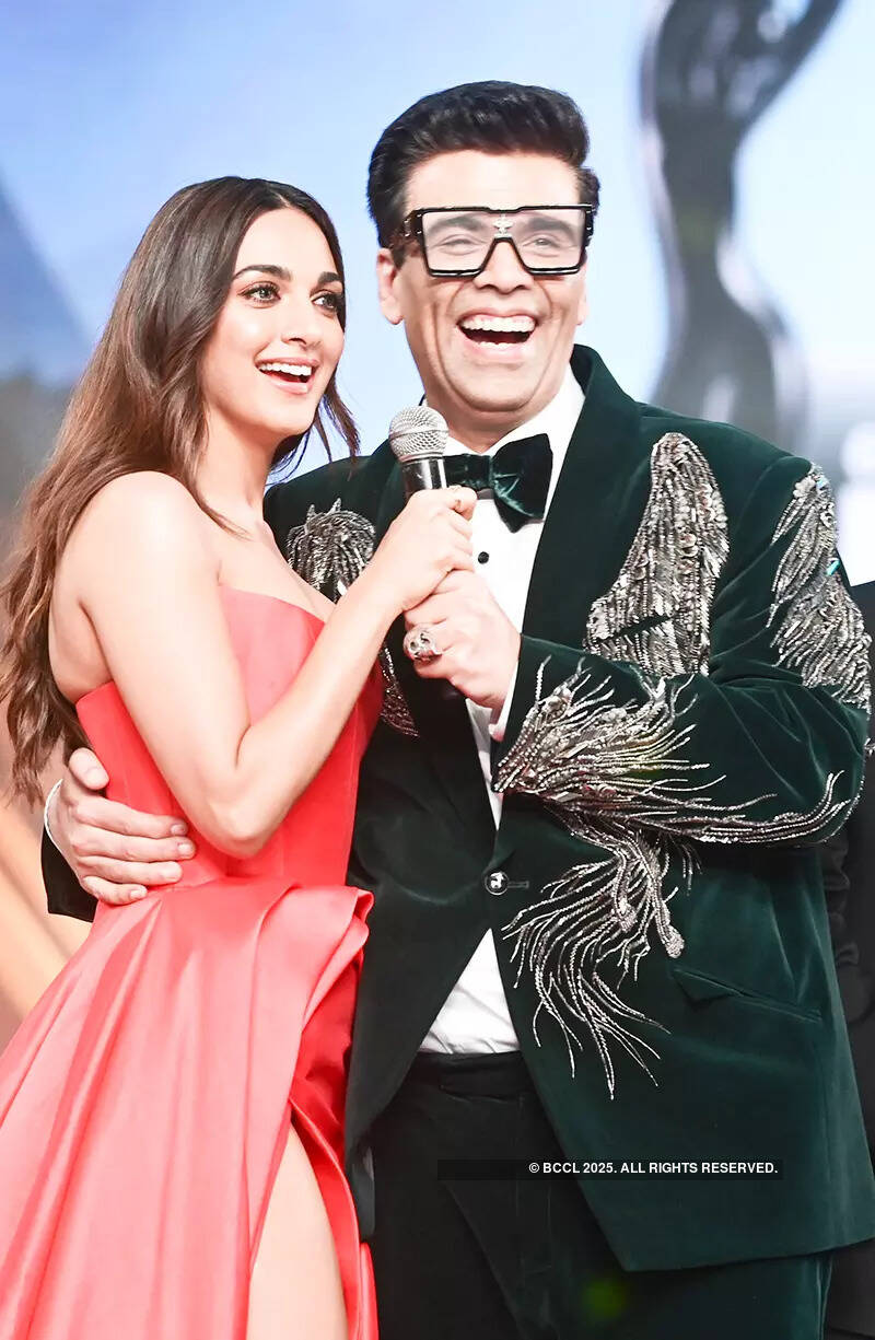 67th Wolf777news Filmfare Awards 2022: From Katrina-Vicky to Deepika-Ranveer, candid moments from the starry night